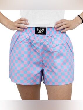 LULU MAC Shorts